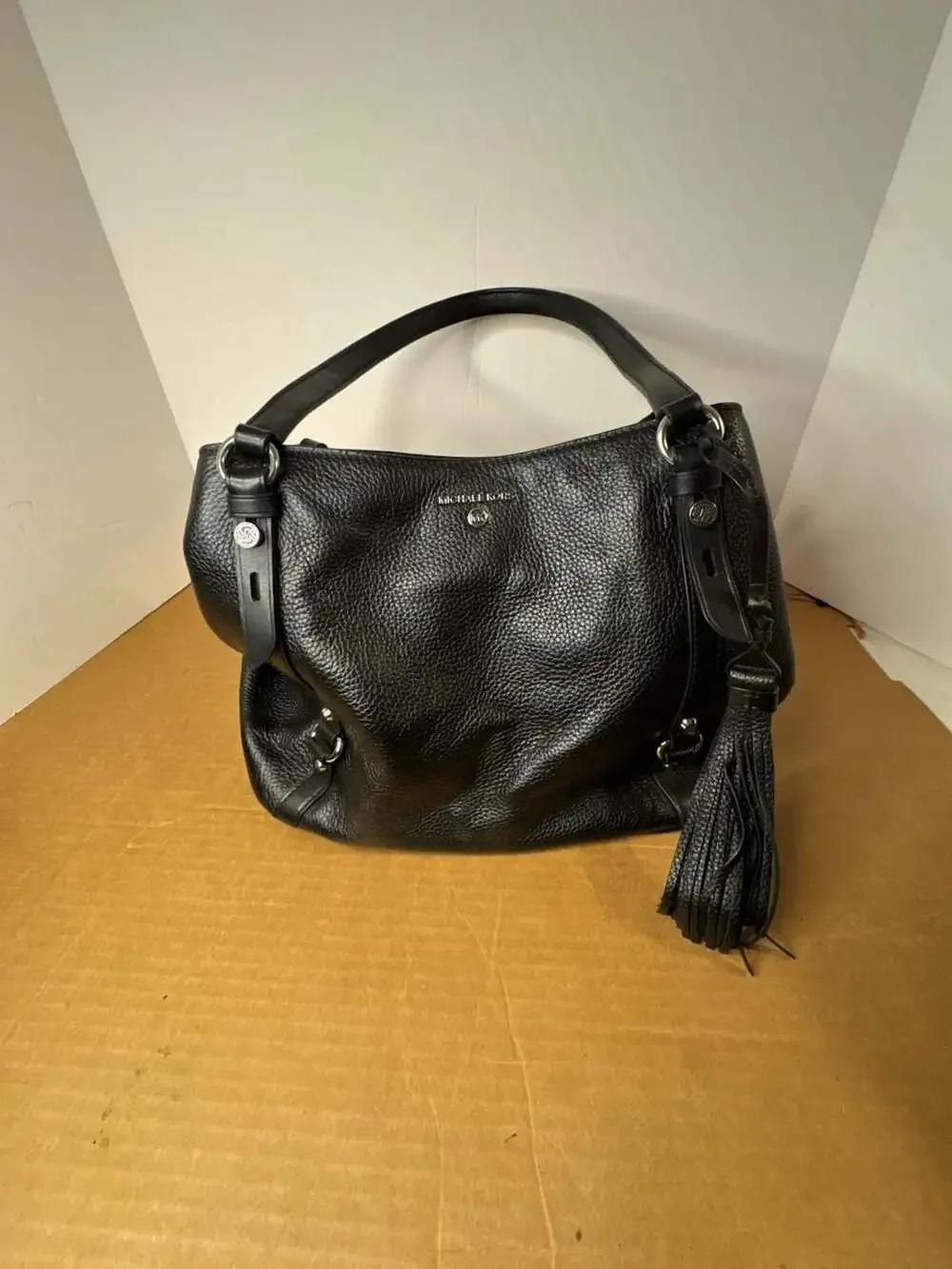Michael Kors Carrie Large Pebble Leather Shoulder Tote Bag